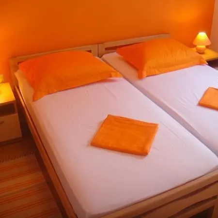 Erdgeschosswohnung Mit Viel Komfort Und Terrasse Apartment *