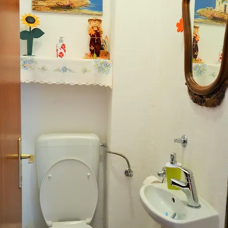 Erdgeschosswohnung Mit Viel Komfort Und Terrasse Apartment Trogir