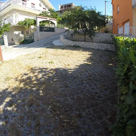 Apartamento Erdgeschosswohnung Mit Viel Komfort Und Terrasse